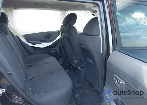 2013 Kia Soul z USA, uszkodzony, nr VIN KNDJT2A54D7751259